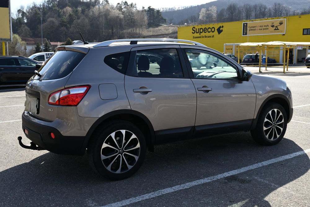 Nissan Qashqai 2012 1.6 diesel 4*4