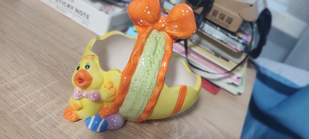 Декоративная корзина (кашпо)