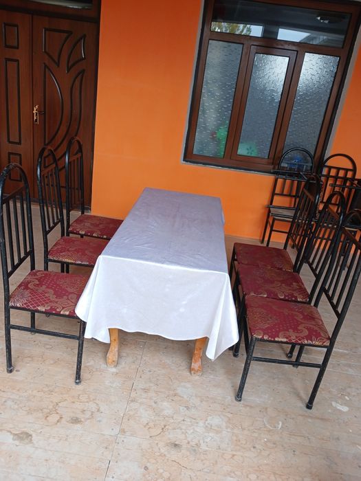 To‘y uchun stol stullar