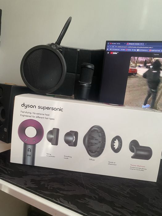 *НОВ* Сешоар Dyson Supersonic HD08 Iron/Fuchsia