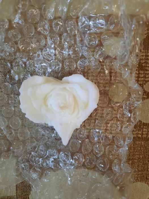 Продается свеча декоративная