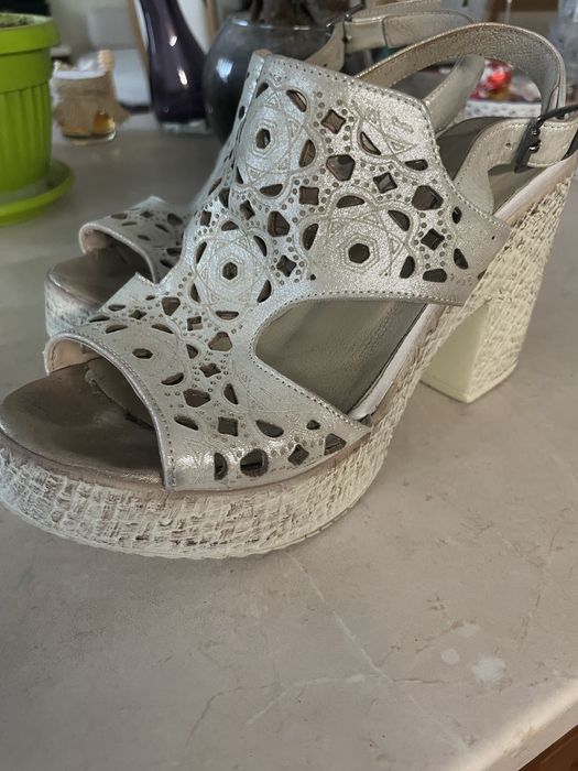 Дамски сандали от естествена кожа номер 35