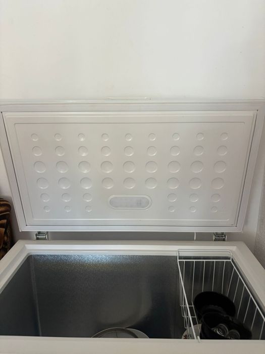 Vând lada frigorifica mica ,preț fix 600 Ron ca nou