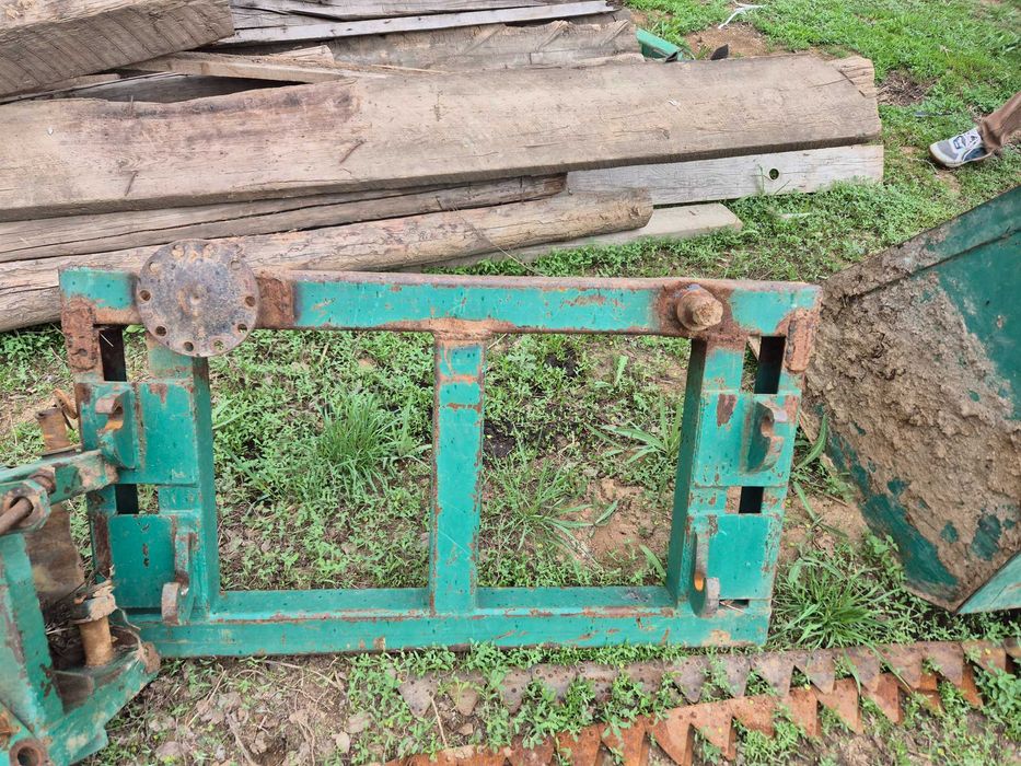 КУН для трактора Беларус, вила и ковш