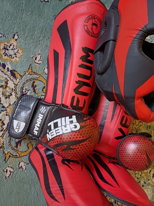 Экипировка для ММА перчатки

шлем, щитки