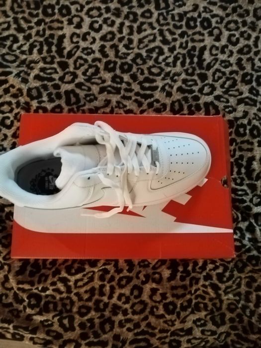 Nike Air Force 1 бели мъжки маратонки
