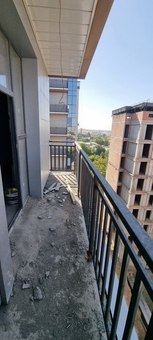 Golden city 3-xonali 72kv kvartira sotiladi