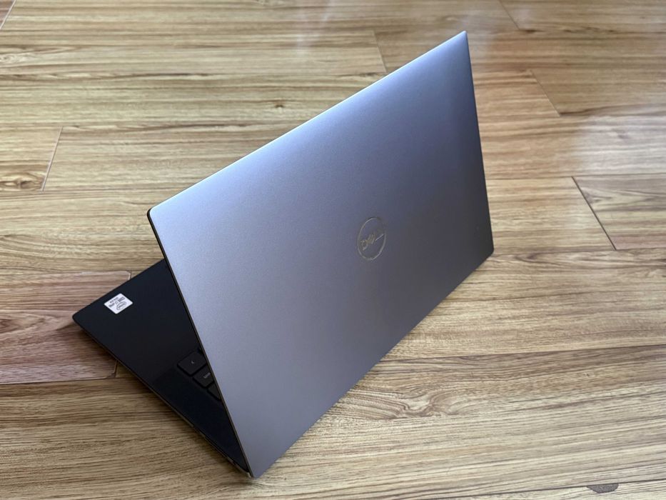 Dell Precision 5550`i7-10850H/16GB RAM/512GB SSD/Nvidia T1000/WUXGA