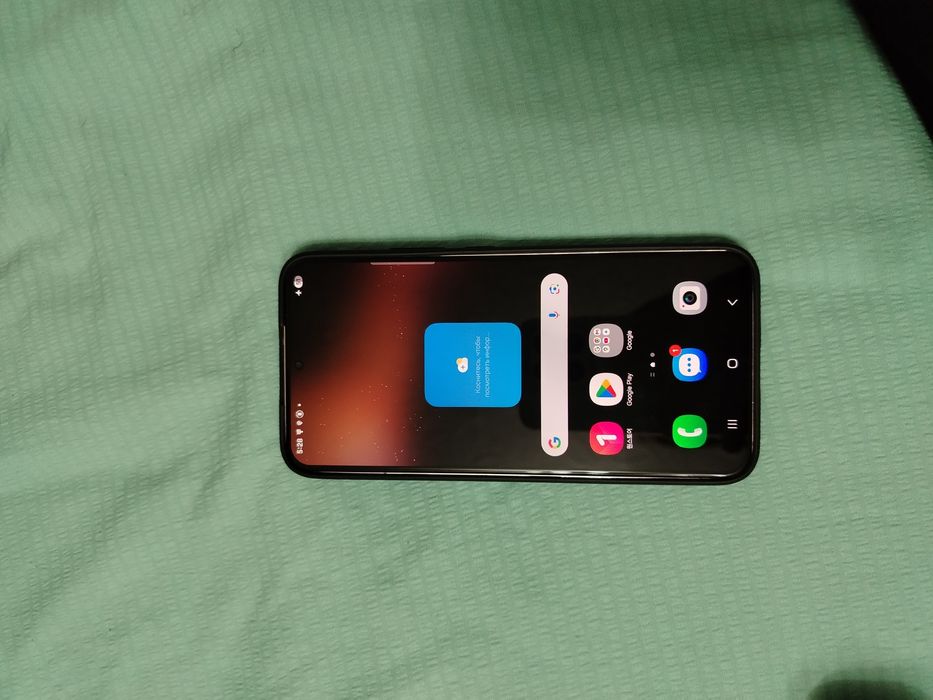 Самсунг S22+   телефон