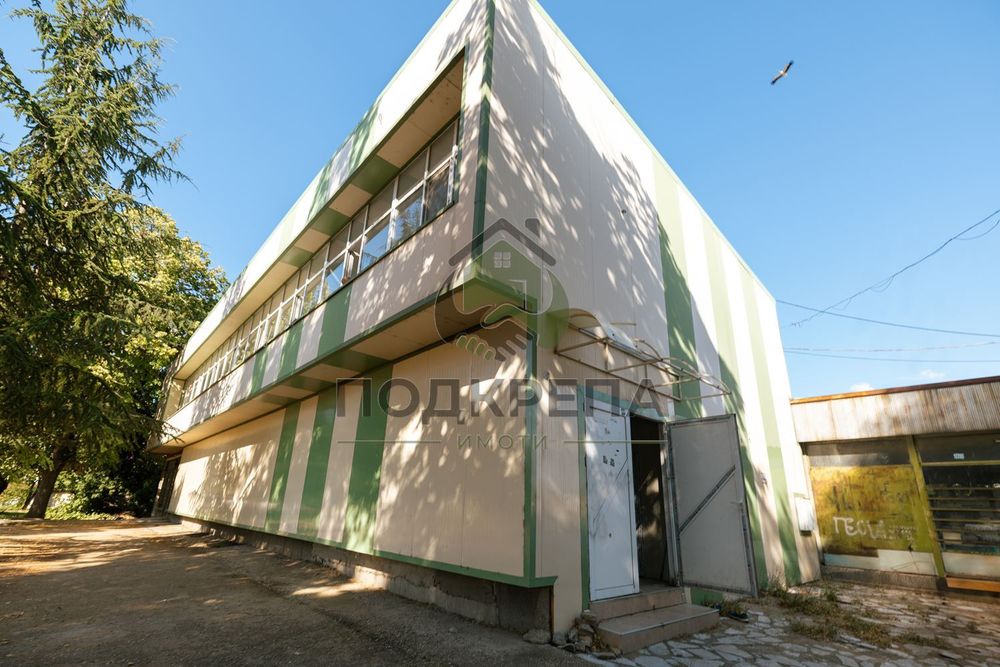 Продава се Промишлена сграда в с. Главиница, Област Пазарджик - 774 кв.м за 157 €/кв.м - Снимка #1