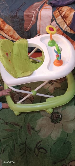 Продам Ходунки babyton