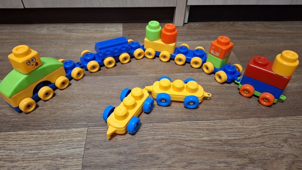 Пакет игрушек для деток от года