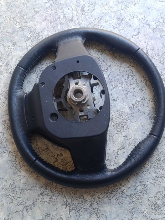 Волан кожен за Тойота Ярис / Toyota Yaris  2011 - 2017г.