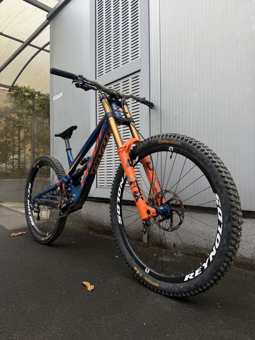 Pivot Phoenicx 29 Pro