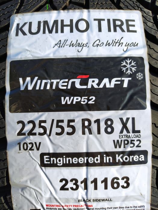 Kumho 225/55R18 WP52