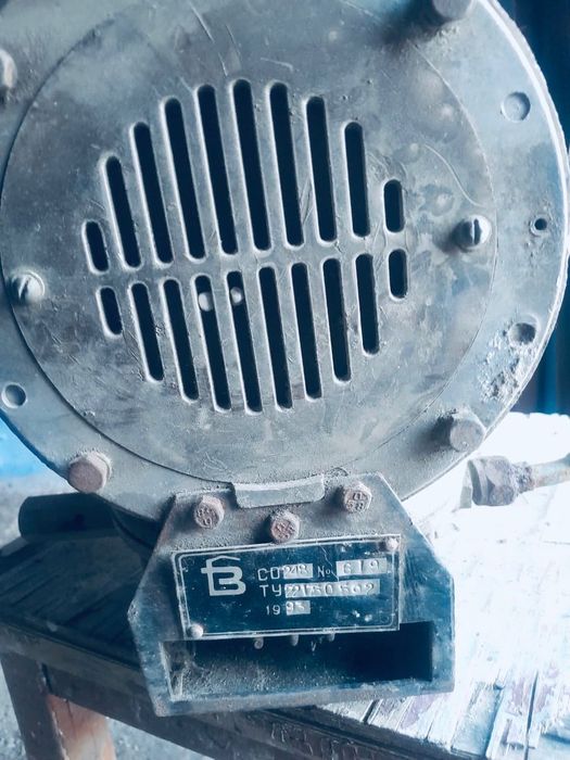 Продам компрессор в хорошем состоянии.