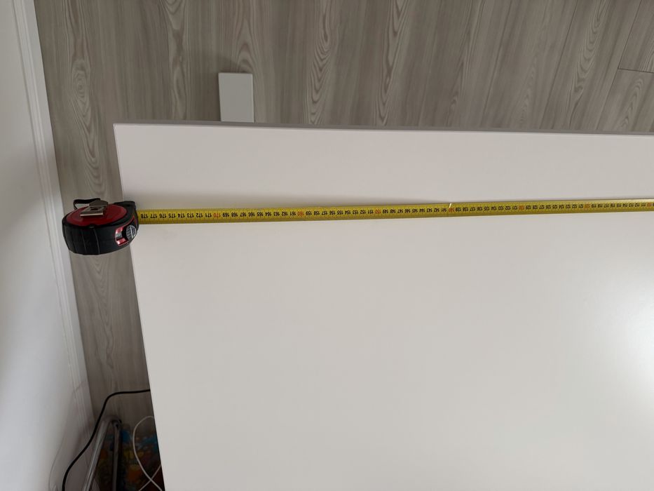 Birou cu reglare electrica pe inaltime