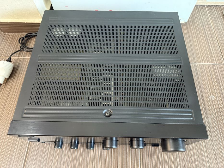 Pioneer A-676 Стерео усилвател