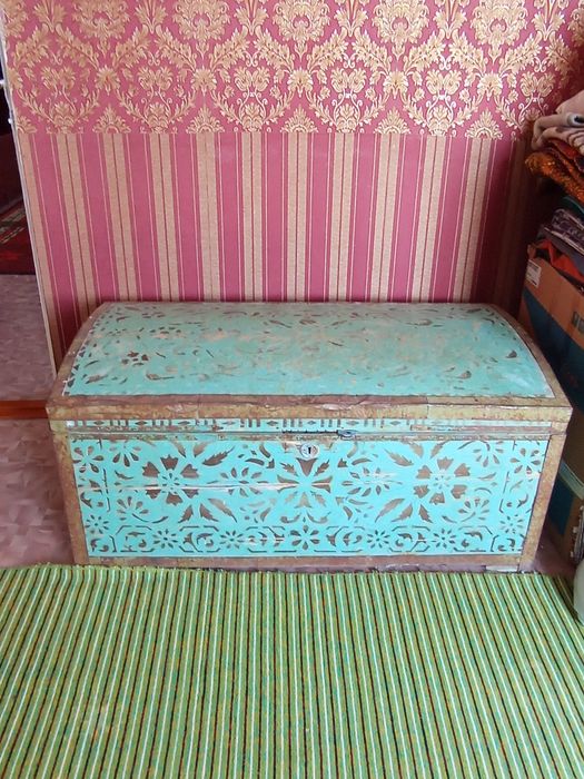 Сандық сатылады.