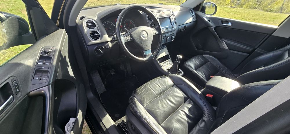 Volkswagen Tiguan 2.0 D ,  4x4