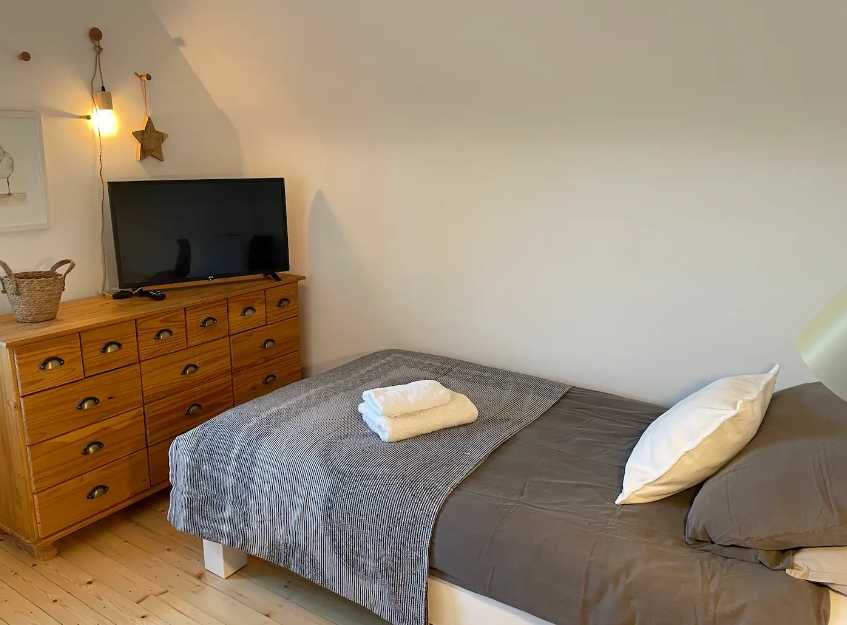 Дава се под наем Двустаен апартамент в Пловдив, Младежки Хълм - 52 кв.м за 225 € - Снимка #3