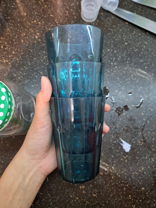 Продаём посуду все вместе