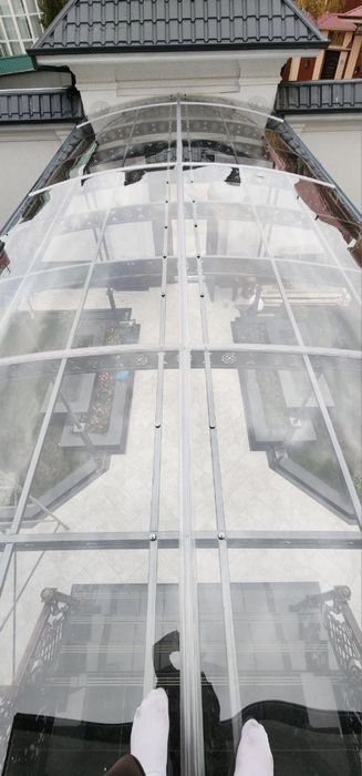 Моналитний поликарбанат