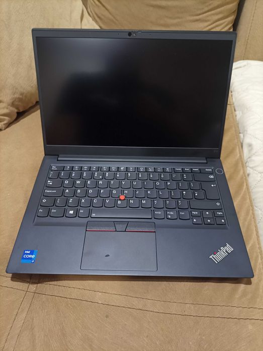 Лаптоп Lenovo Thinkpad E14 gen 2,i7, 8Gb ram,512 ss, windows 11 pro