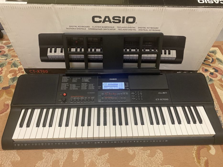Orga Casio  CT-X700