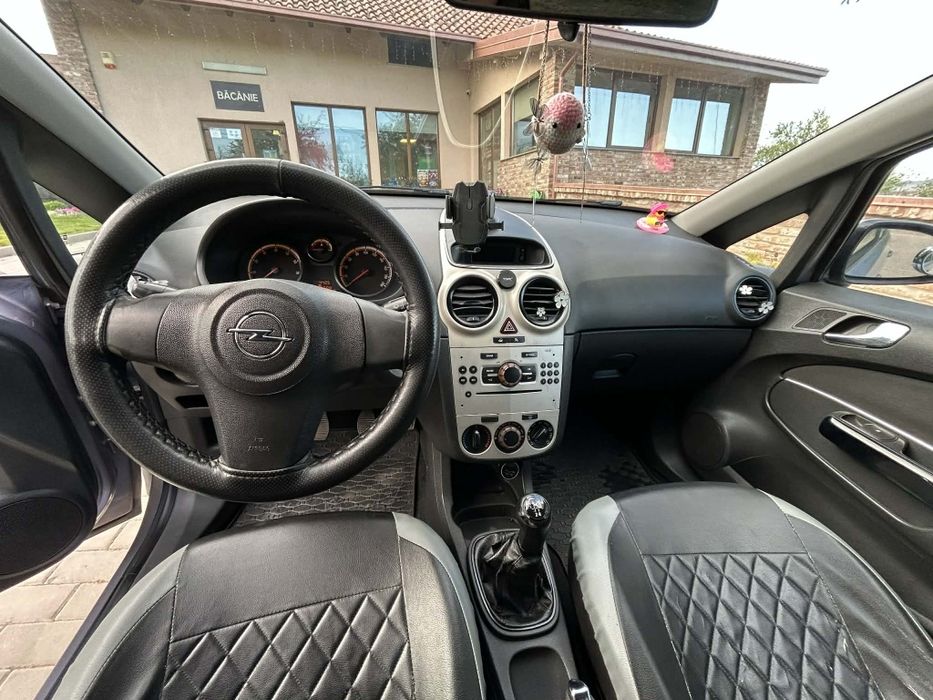 Opel corsa D 1.2 benizana