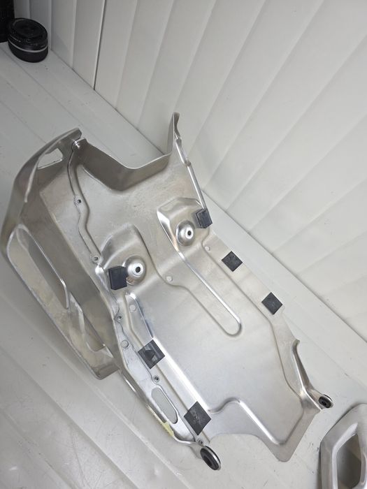 Honda CRF 1100 L Africa Twin Adventure Sports  scut motor  skid plate