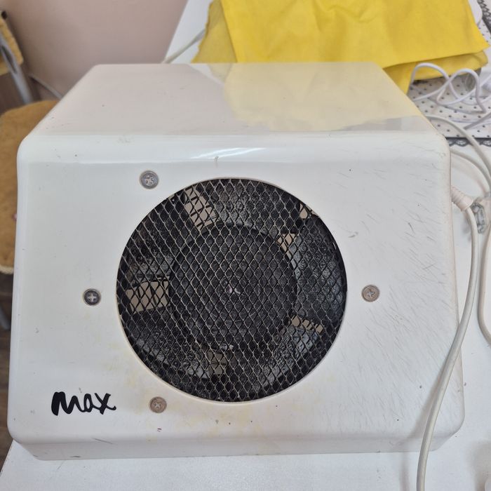 Продам маникюрный пылесос Max