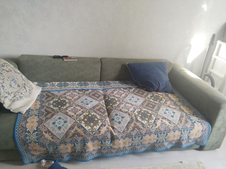 Срочно продается диван раскладной..