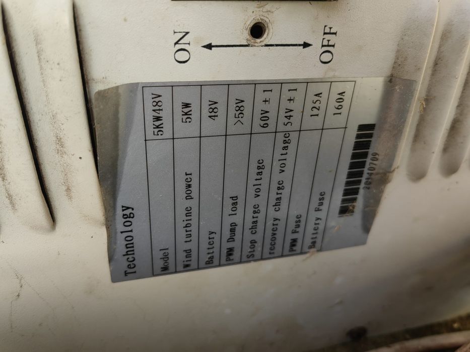 Eoliana 5kw, stâlp, regulator ( baterii opțional?)