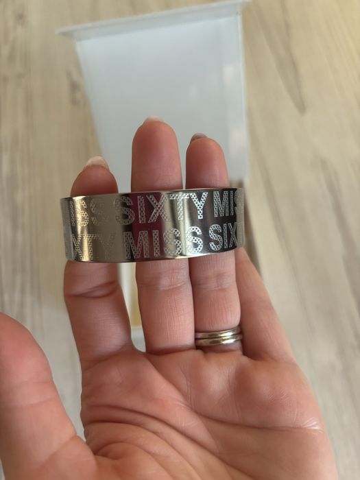 Твърда гривна Miss Sixty