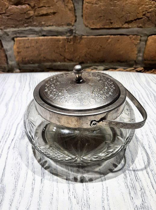 Вазы чешское стекло. Шкатулка. Сахарница. Менажница. Ваза Bohemia