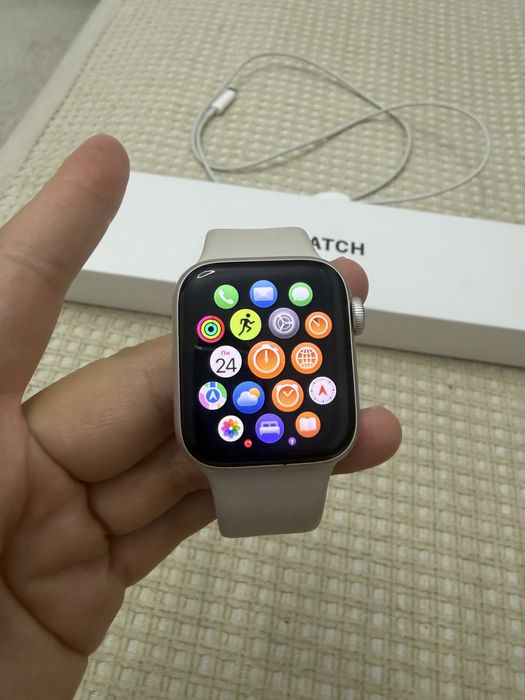 Apple Watch SE (GPS, 2‑го поколения)