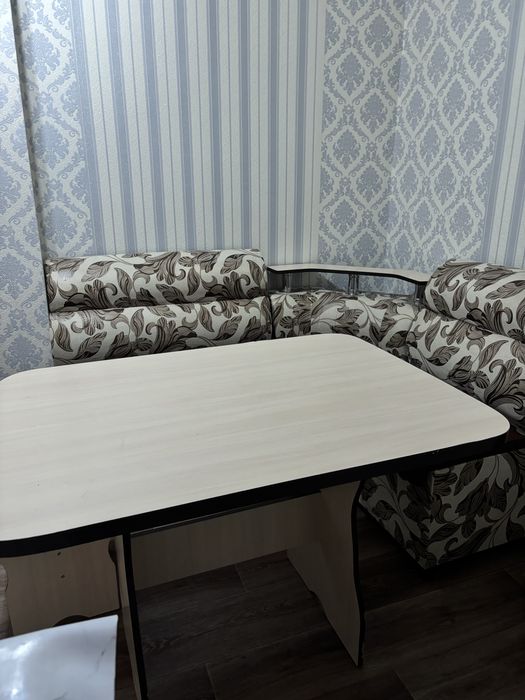 уголок кухонный со стулом