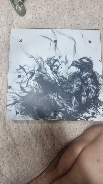 Продаю play station 4 pro