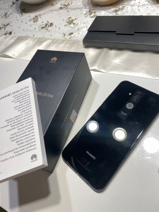 Samsung S8 + Huawei Mate 20 Lite