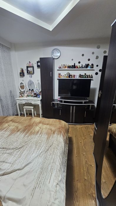 Vând apartament 3 camere/Mobilat