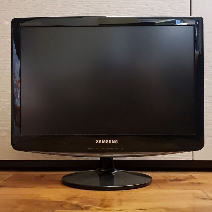 Монитор Samsung 1440x900p 75hz