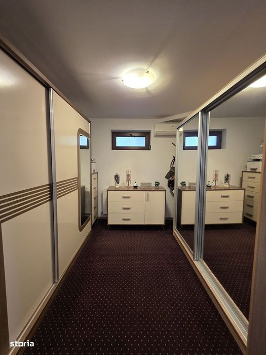 Apartament cu 2 camere de vanzare in vila in zona Ciorogarla