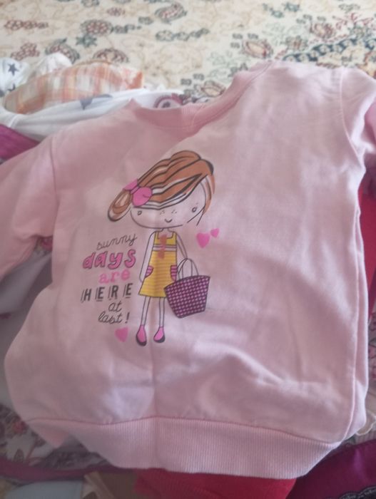 Тегін кроссовки және детский одежда