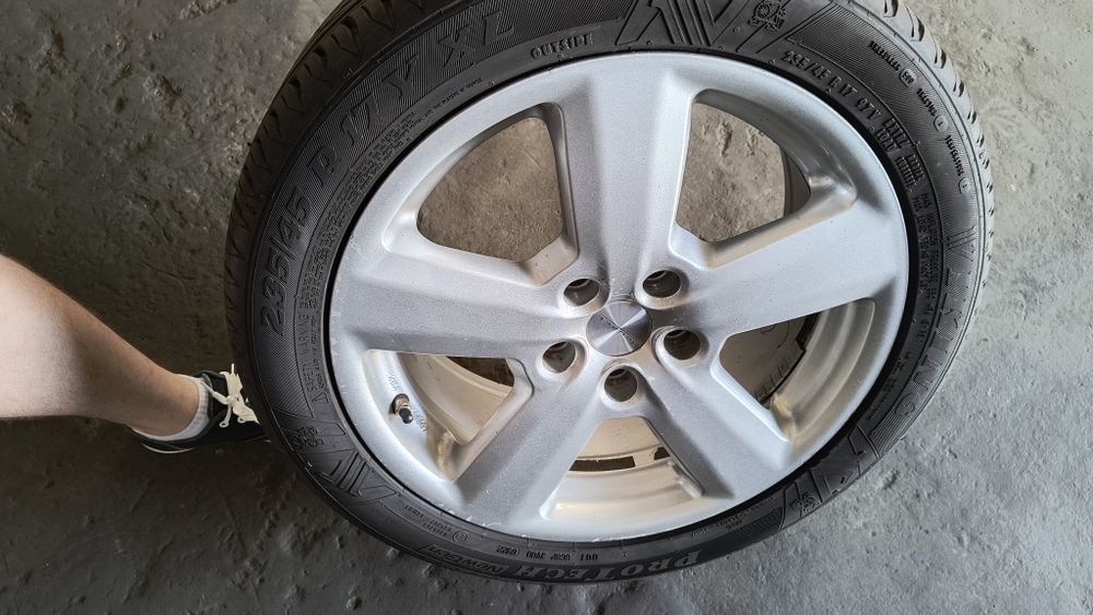 Jante + anvelope 235/45/17 5x112 VAG (Vw Passat,Skoda,Seat,Audi,Golf)