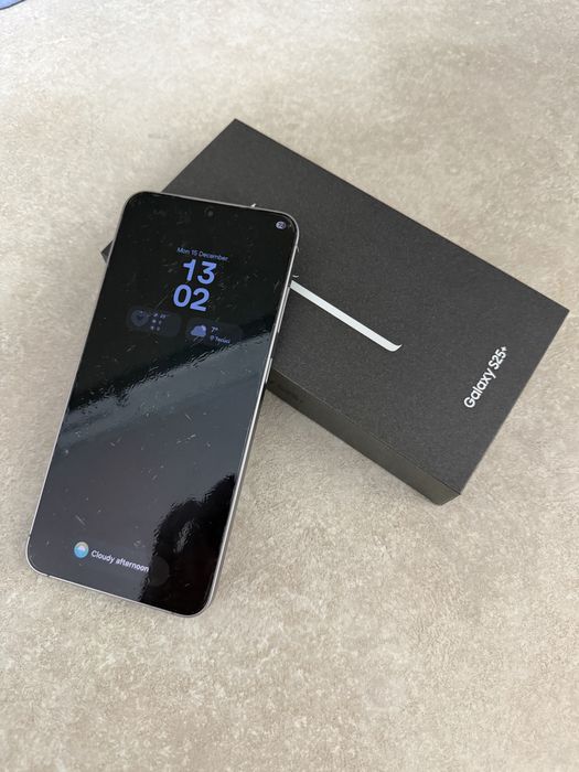 Samsung Galaxy S25 +