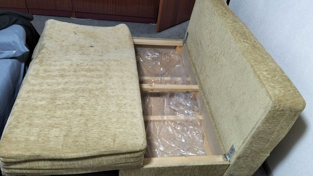 Диван б/у раскладной.