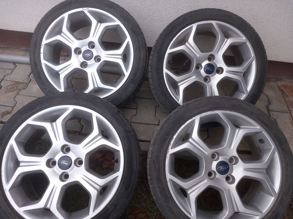 Vând jante originale Ford