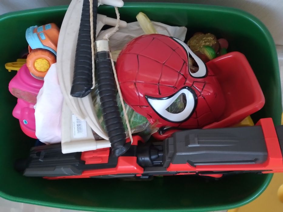 Игрушки мальчику