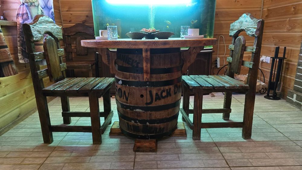 Стол со стулями деревянный